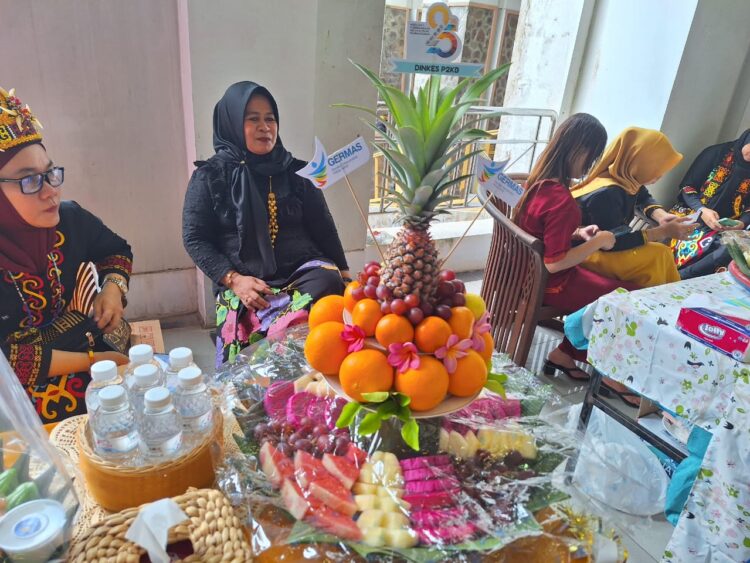 Dinkes : Tumpeng Buah, Sebuah kampanye Gerakan Masyarakat Hidup Sehat