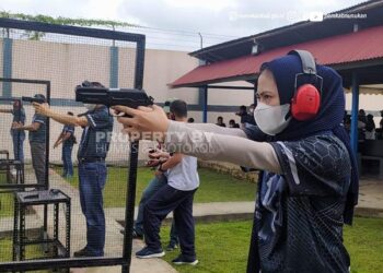 Peringati HUT Lanal Nunukan, Bupati Laura dan Forkopimda Hadiri Latihan Tembak
