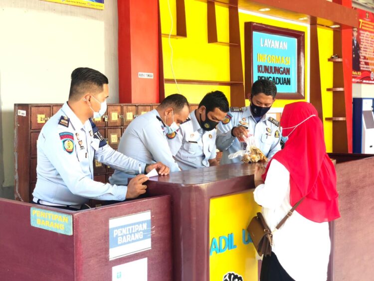 LAPAS KELAS II B NUNUKAN TERAPKAN 5 M ANTISIPASI PENYEBARAN COVID-19
