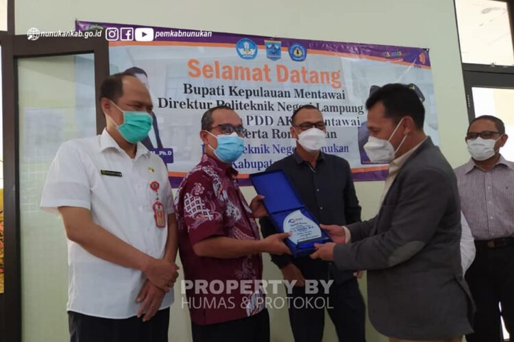 Bupati Kepulauan Mentawai Study Banding ke Poltek Negeri Nunukan