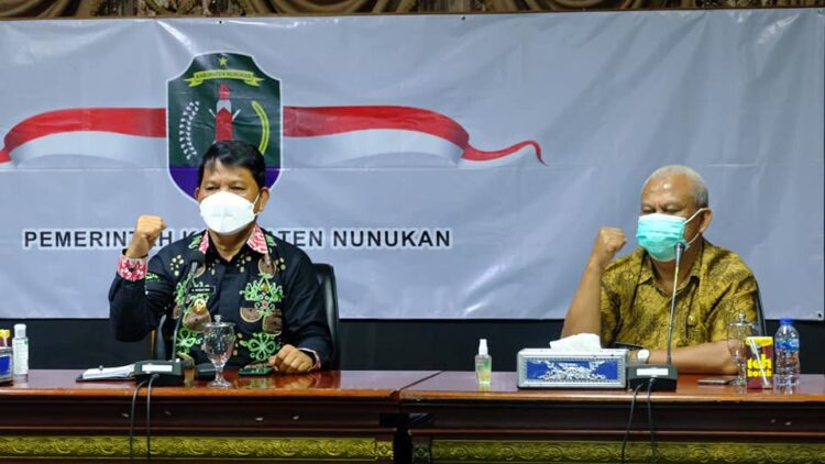KADO MANIS HARI KEMERDEKAAN, PLN RESMIKAN JARINGAN LISTRIK DESA DAN PENINGKATAN JAM NYALA