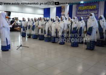 Wakili Bupati, Asisten Pemerintah dan Kesra Setda Hadiri Pelantikan PD-BKMT