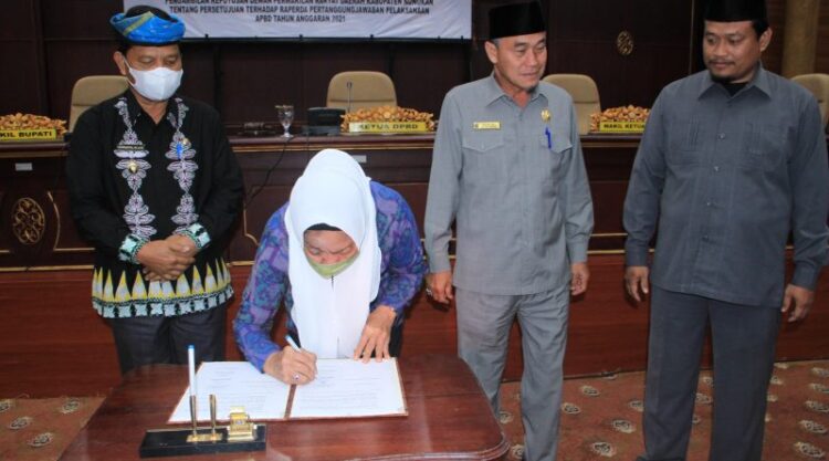 DPRD Nunukan Setujui Raperda APBD 2021 Menjadi Perda.