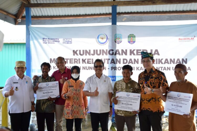 Menteri Kelautan dan Perikanan Kunjungi Kampung Budidaya Rumput Laut Mamolo