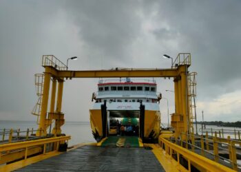 Rusaknya Moveable Bridge di Pelabuhan Ferry Sei Jepun Membuat Andre Pratama Geram