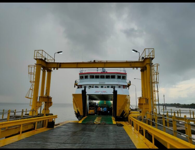 Rusaknya Moveable Bridge di Pelabuhan Ferry Sei Jepun Membuat Andre ...