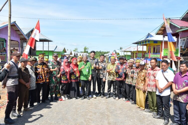 Wakili Bupati, Camat Sembakung Atulai Resmikan Perumahan Desa Katul