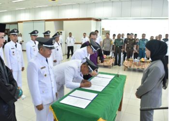 Bupati Nunukan Lantik 14 Kepala Desa Terpilih