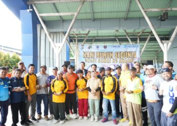 Peringati Hari Buruh Sedunia, Polres Nunukan Gelar Jalan Santai Bersama TKBM Pelabuhan Tunontaka