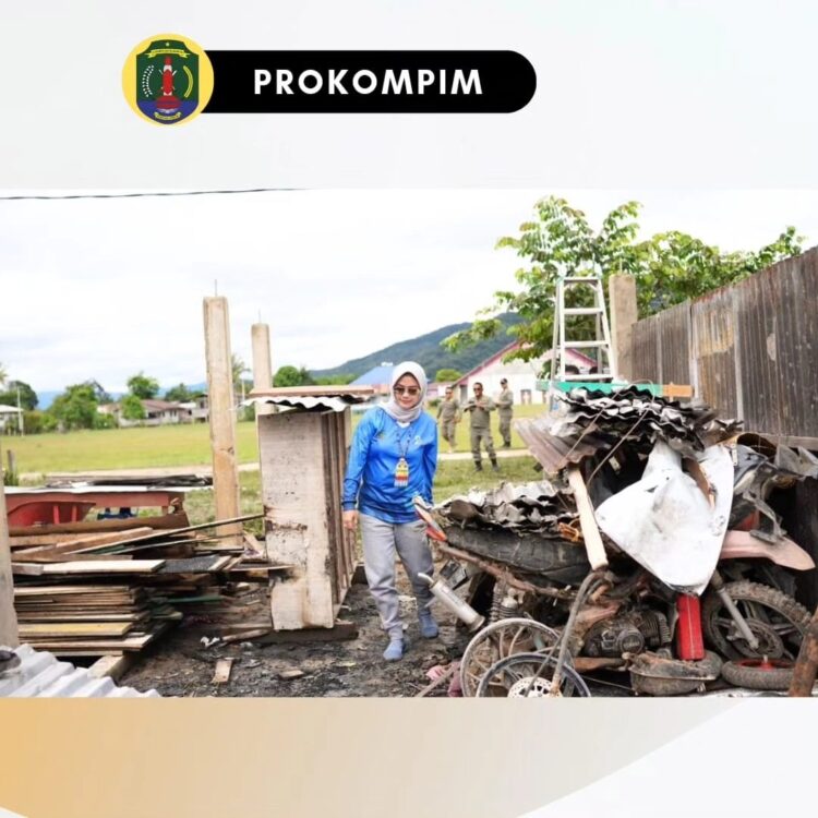 Tinjau Korban Kebakaran di Krayan, Bupati Laura Pesan Untuk Lebih Waspada Saat Tinggalkan Rumah