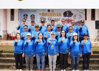 Bupati Laura Melepas Resmi Peserta Gerak Jalan imIndah Tingkat SD, SMP, SMA, dan Umum di Krayan