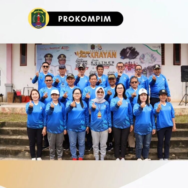 Bupati Laura Melepas Resmi Peserta Gerak Jalan imIndah Tingkat SD, SMP, SMA, dan Umum di Krayan
