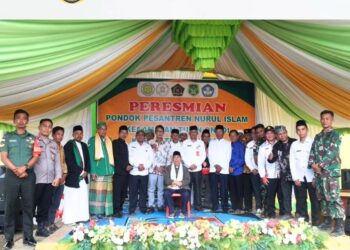 Mewakili Bupati, Asisten Administrasi Umum Setda Hadiri Peresmian Pondok Pesantren Nurul Islam Kecamatan Tulin Onsoi