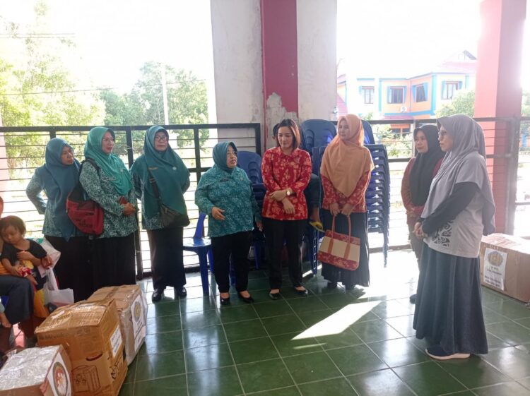 TP PKK Kabupaten Nunukan Salurkan Bantuan Kepada Pekerja Migran Indonesia