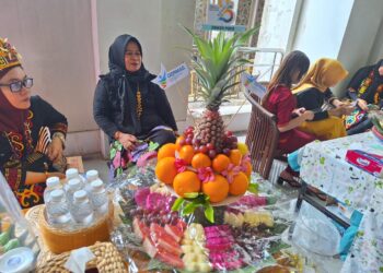 Dinkes : Tumpeng Buah, Sebuah kampanye Gerakan Masyarakat Hidup Sehat