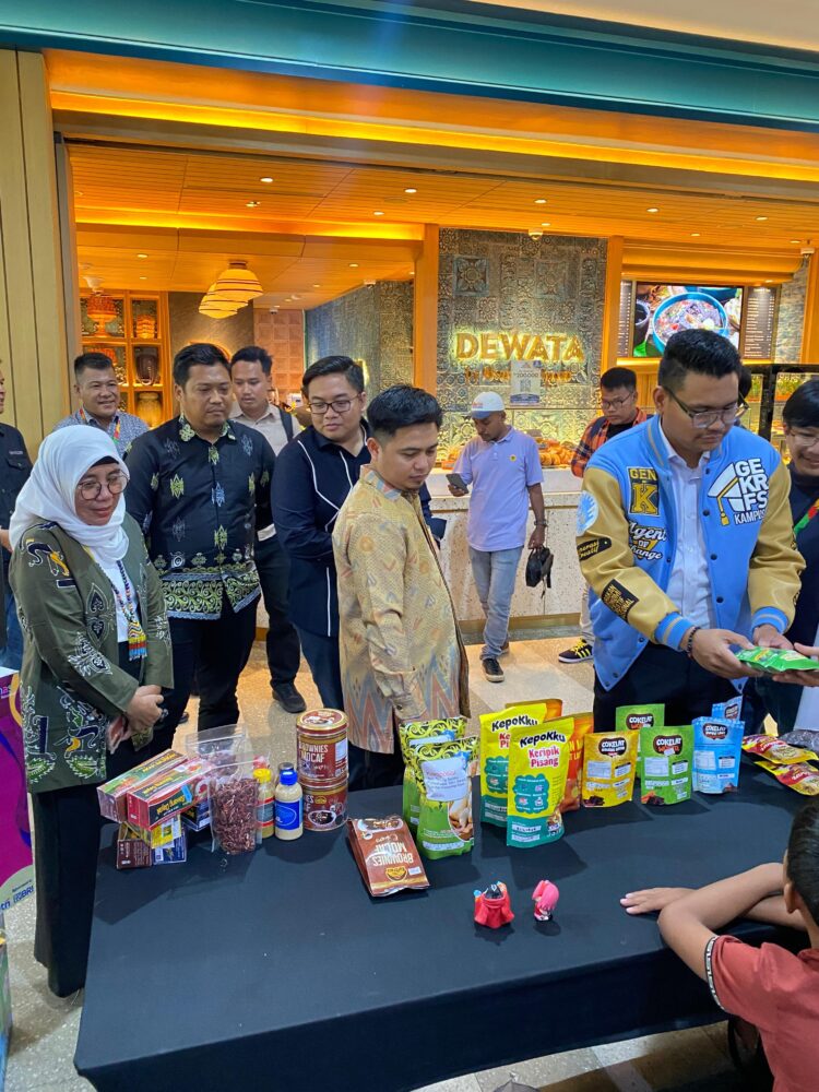 Garam Krayan Menarik Minat Wakil Ketua MPR di Pameran Ekraf Festival Jakarta
