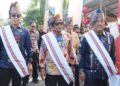 Kenakan Batik Daerah, Gubernur Kenalkan Budaya Kaltara di Karnaval The Legend of Pongtiku II 2025