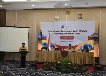 Pj. Sekprov Tekankan Kolaborasi Bersama Pembahasan Rancangan Akhir RPJMD Kaltara 2025-2029