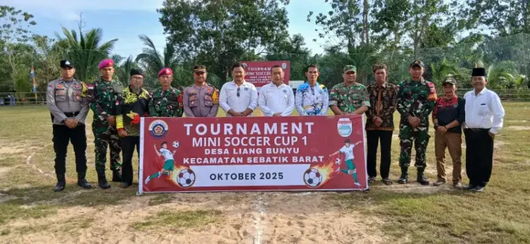 Dua Anggota DPRD Nunukan Hadiri Pembukaan Turnamen Mini Soccer Cup I Desa Liang Bunyu