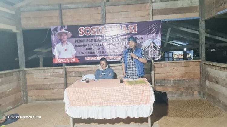 Gat S.Pd Sosialisasikan Perda No 4 Tahun 2023  Tentang Perubahan Atas Peraturan Daerah No 16 Tahun 2018 Tentang Pemberdayaan Masyarakat Hukum Adat