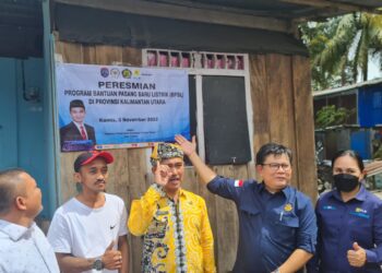 Warga Perbatasan Kaltara Terima Bantuan Pasang Baru Listrik Gratis