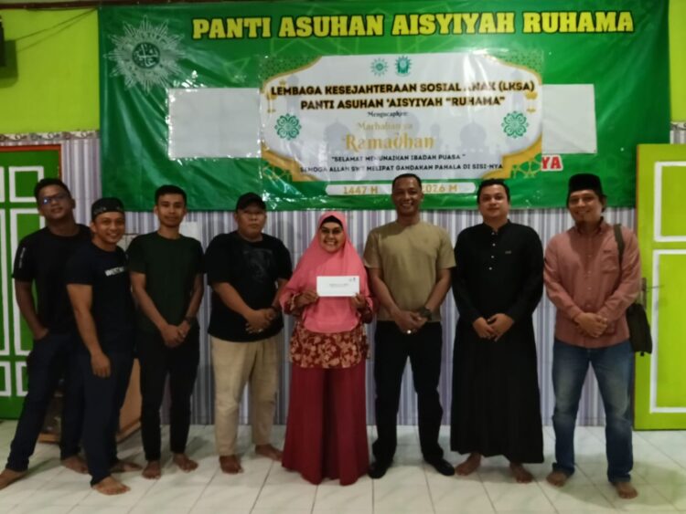 Sambangi Panti Asuhan Rismanto Beri Bantuan