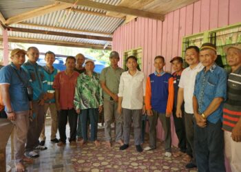 Ketua dan Sekretaris Komisi II DPRD Nunukan Tinjau Langsung Jalan Rusak di Kampung Tebol