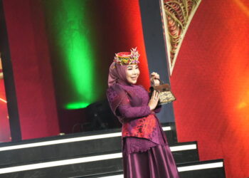 Rahmawati Zainal Tampilkan Wastra Bulungan di Parade Kriyanusa 2026