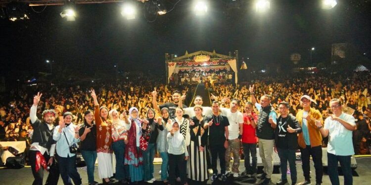 Hujan Angin, Silet Open Up Tetap Membuat Masyarakat Nunukan Tabola Bale
